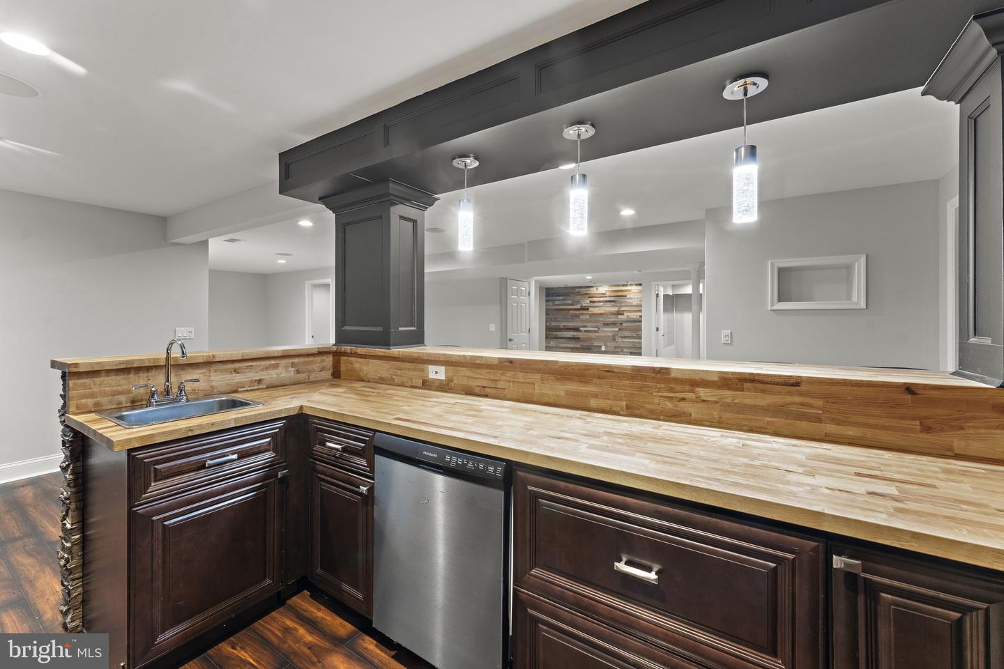 15509 MELLON CT, HAYMARKET, Virginia 20169, 5 Bedrooms Bedrooms, ,4 BathroomsBathrooms,Residential,For sale,15509 MELLON CT,VAPW2108702 MLS # VAPW2108702 15509 MELLON CT, HAYMARKET, Virginia 20169, 5 Bedrooms Bedrooms, ,4 BathroomsBathrooms,Residential,For sale,15509 MELLON CT,VAPW2108702 MLS # VAPW2108702