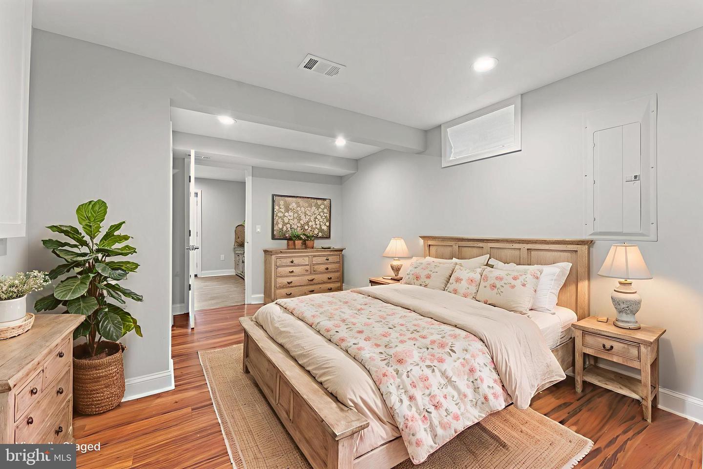 15509 MELLON CT, HAYMARKET, Virginia 20169, 5 Bedrooms Bedrooms, ,4 BathroomsBathrooms,Residential,For sale,15509 MELLON CT,VAPW2108702 MLS # VAPW2108702 15509 MELLON CT, HAYMARKET, Virginia 20169, 5 Bedrooms Bedrooms, ,4 BathroomsBathrooms,Residential,For sale,15509 MELLON CT,VAPW2108702 MLS # VAPW2108702