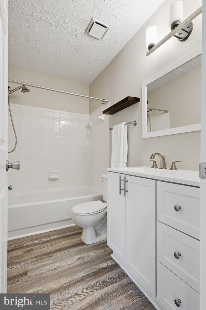 7960 CALVARY CT, MANASSAS, Virginia 20109, 3 Bedrooms Bedrooms, ,3 BathroomsBathrooms,Residential,For sale,7960 CALVARY CT,VAPW2108808 MLS # VAPW2108808