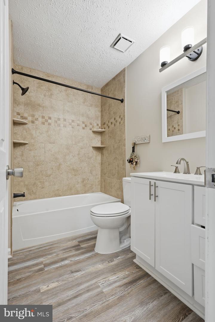 7960 CALVARY CT, MANASSAS, Virginia 20109, 3 Bedrooms Bedrooms, ,3 BathroomsBathrooms,Residential,For sale,7960 CALVARY CT,VAPW2108808 MLS # VAPW2108808