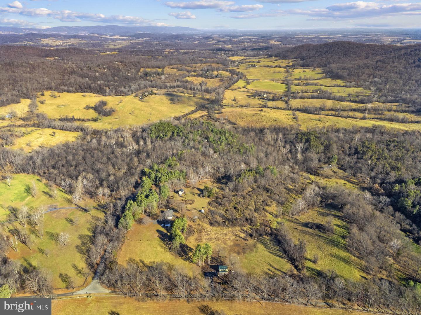 11066 MORELAND RD, DELAPLANE, Virginia 20144, 3 Bedrooms Bedrooms, ,2 BathroomsBathrooms,Residential,For sale,11066 MORELAND RD,VAFQ2019878 MLS # VAFQ2019878