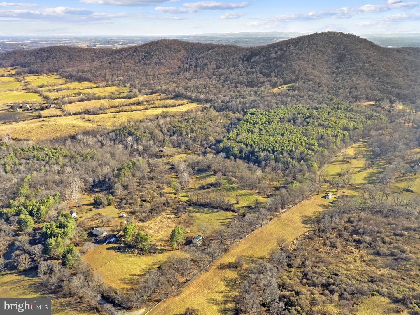 11066 MORELAND RD, DELAPLANE, Virginia 20144, 3 Bedrooms Bedrooms, ,2 BathroomsBathrooms,Residential,For sale,11066 MORELAND RD,VAFQ2019878 MLS # VAFQ2019878