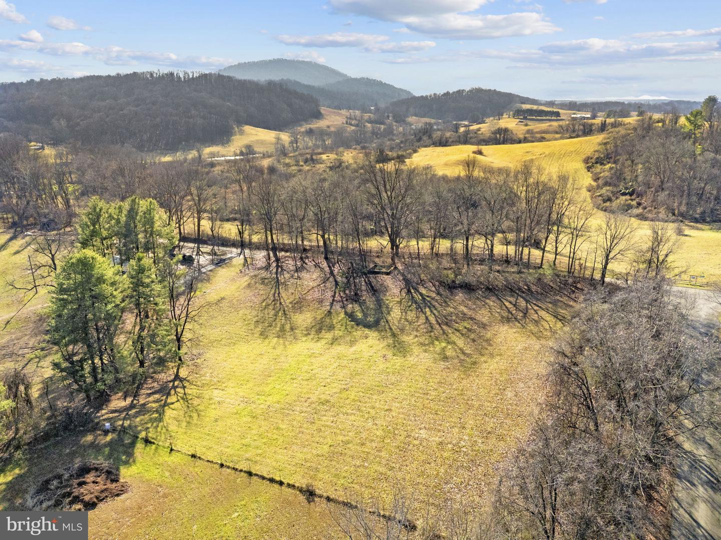 11066 MORELAND RD, DELAPLANE, Virginia 20144, 3 Bedrooms Bedrooms, ,2 BathroomsBathrooms,Residential,For sale,11066 MORELAND RD,VAFQ2019878 MLS # VAFQ2019878