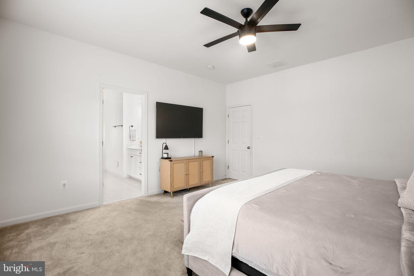 108 HIBISCUS DR, STAFFORD, Virginia 22554, 6 Bedrooms Bedrooms, ,4 BathroomsBathrooms,Residential,For sale,108 HIBISCUS DR,VAST2044664 MLS # VAST2044664