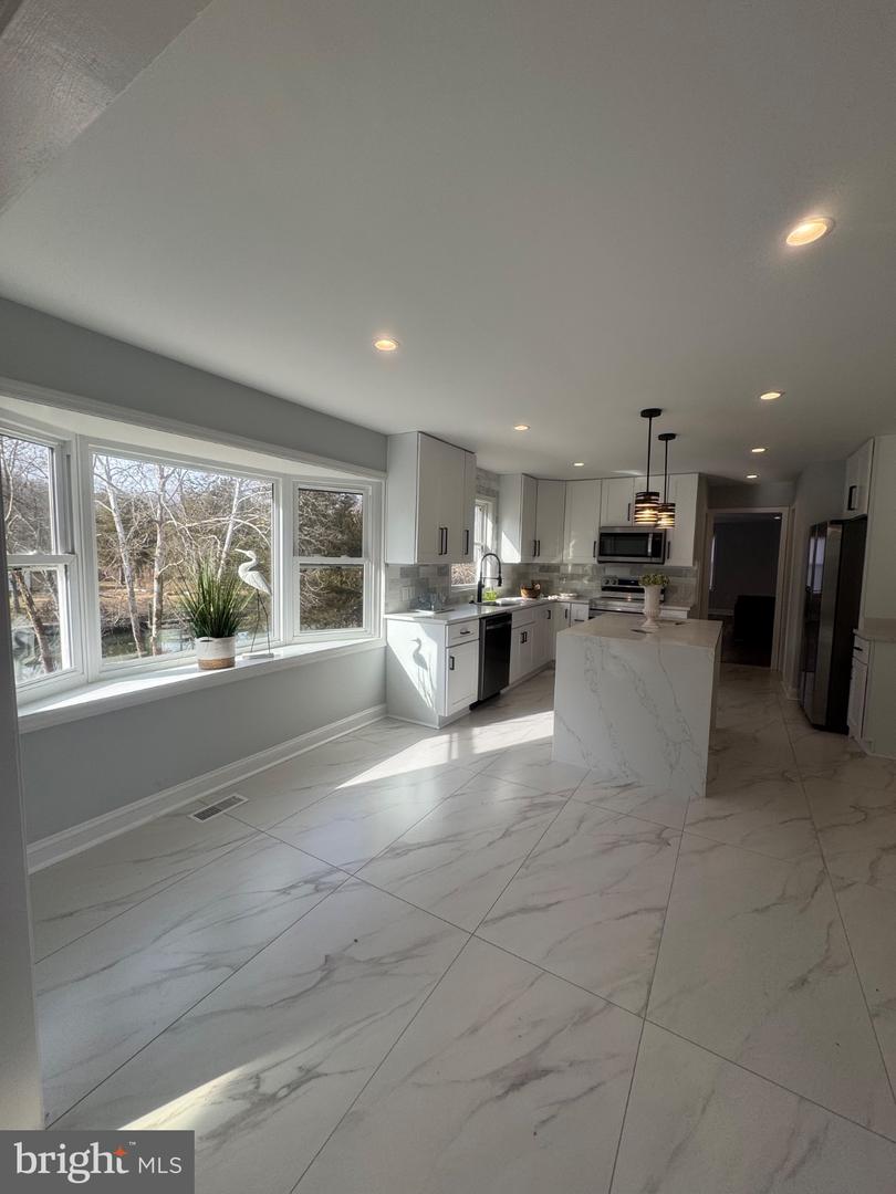 1002 POTOMAC DR, STAFFORD, Virginia 22554, 5 Bedrooms Bedrooms, ,3 BathroomsBathrooms,Residential,For sale,1002 POTOMAC DR,VAST2044668 MLS # VAST2044668 1002 POTOMAC DR, STAFFORD, Virginia 22554, 5 Bedrooms Bedrooms, ,3 BathroomsBathrooms,Residential,For sale,1002 POTOMAC DR,VAST2044668 MLS # VAST2044668