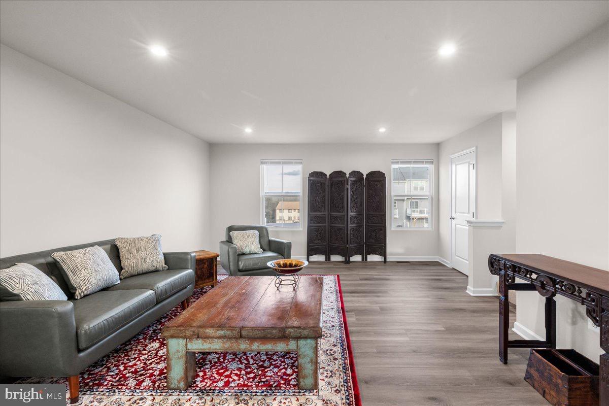 131 KENSINGTON CIR, MIDDLETOWN, Virginia 22645, 3 Bedrooms Bedrooms, 11 Rooms Rooms,2 BathroomsBathrooms,Residential,For sale,131 KENSINGTON CIR,VAFV2038426 MLS # VAFV2038426