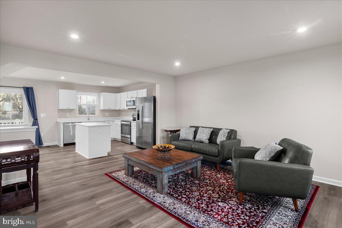 131 KENSINGTON CIR, MIDDLETOWN, Virginia 22645, 3 Bedrooms Bedrooms, 11 Rooms Rooms,2 BathroomsBathrooms,Residential,For sale,131 KENSINGTON CIR,VAFV2038426 MLS # VAFV2038426