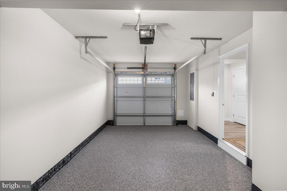 131 KENSINGTON CIR, MIDDLETOWN, Virginia 22645, 3 Bedrooms Bedrooms, 11 Rooms Rooms,2 BathroomsBathrooms,Residential,For sale,131 KENSINGTON CIR,VAFV2038426 MLS # VAFV2038426