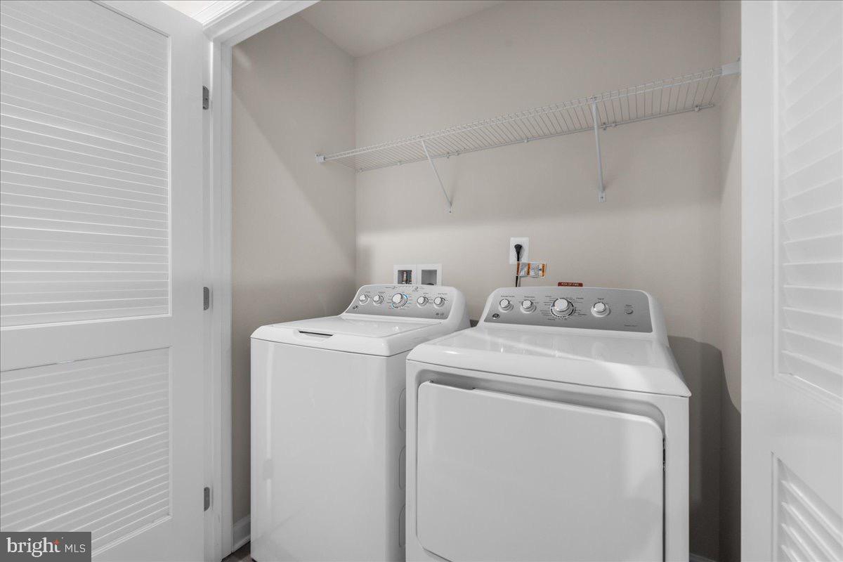 131 KENSINGTON CIR, MIDDLETOWN, Virginia 22645, 3 Bedrooms Bedrooms, 11 Rooms Rooms,2 BathroomsBathrooms,Residential,For sale,131 KENSINGTON CIR,VAFV2038426 MLS # VAFV2038426