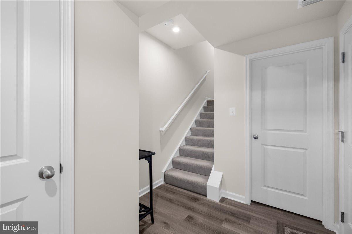 131 KENSINGTON CIR, MIDDLETOWN, Virginia 22645, 3 Bedrooms Bedrooms, 11 Rooms Rooms,2 BathroomsBathrooms,Residential,For sale,131 KENSINGTON CIR,VAFV2038426 MLS # VAFV2038426