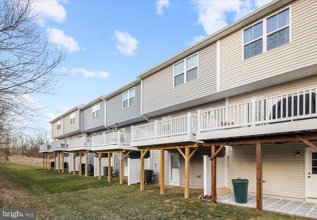 131 KENSINGTON CIR, MIDDLETOWN, Virginia 22645, 3 Bedrooms Bedrooms, 11 Rooms Rooms,2 BathroomsBathrooms,Residential,For sale,131 KENSINGTON CIR,VAFV2038426 MLS # VAFV2038426