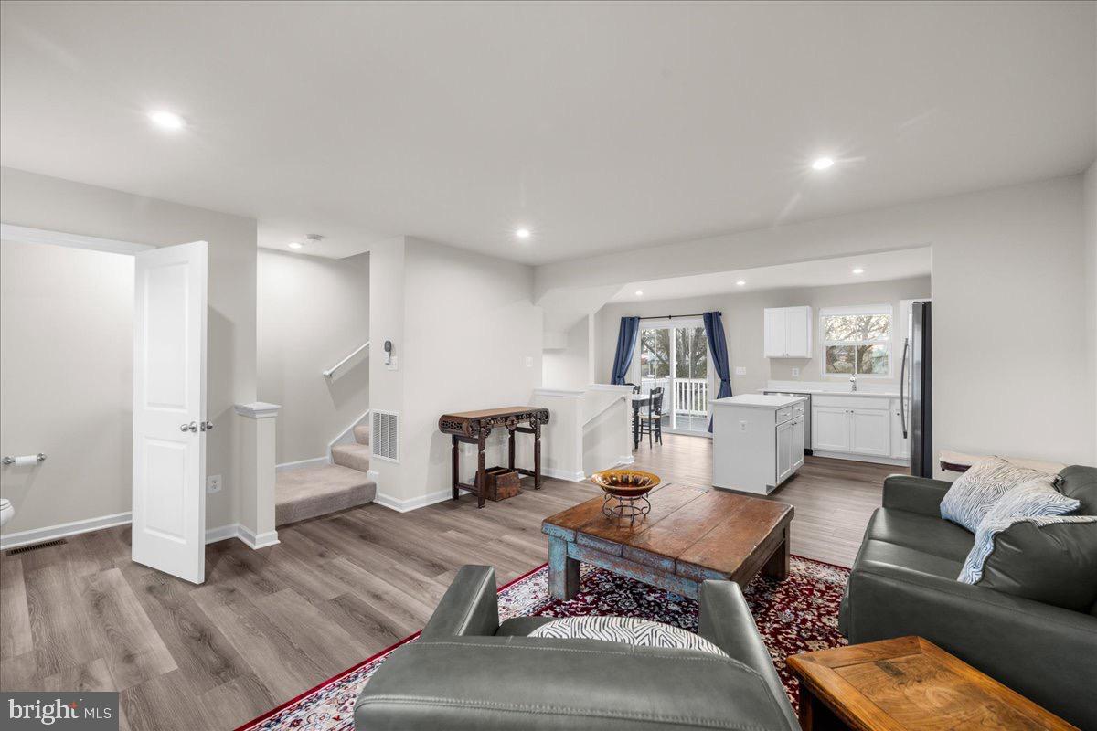 131 KENSINGTON CIR, MIDDLETOWN, Virginia 22645, 3 Bedrooms Bedrooms, 11 Rooms Rooms,2 BathroomsBathrooms,Residential,For sale,131 KENSINGTON CIR,VAFV2038426 MLS # VAFV2038426