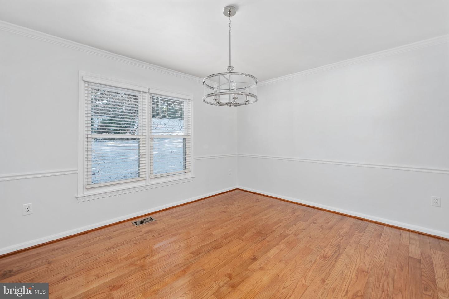 13953 OLEANDER CT, WOODBRIDGE, Virginia 22193, 6 Bedrooms Bedrooms, ,3 BathroomsBathrooms,Residential,For sale,13953 OLEANDER CT,VAPW2108974 MLS # VAPW2108974