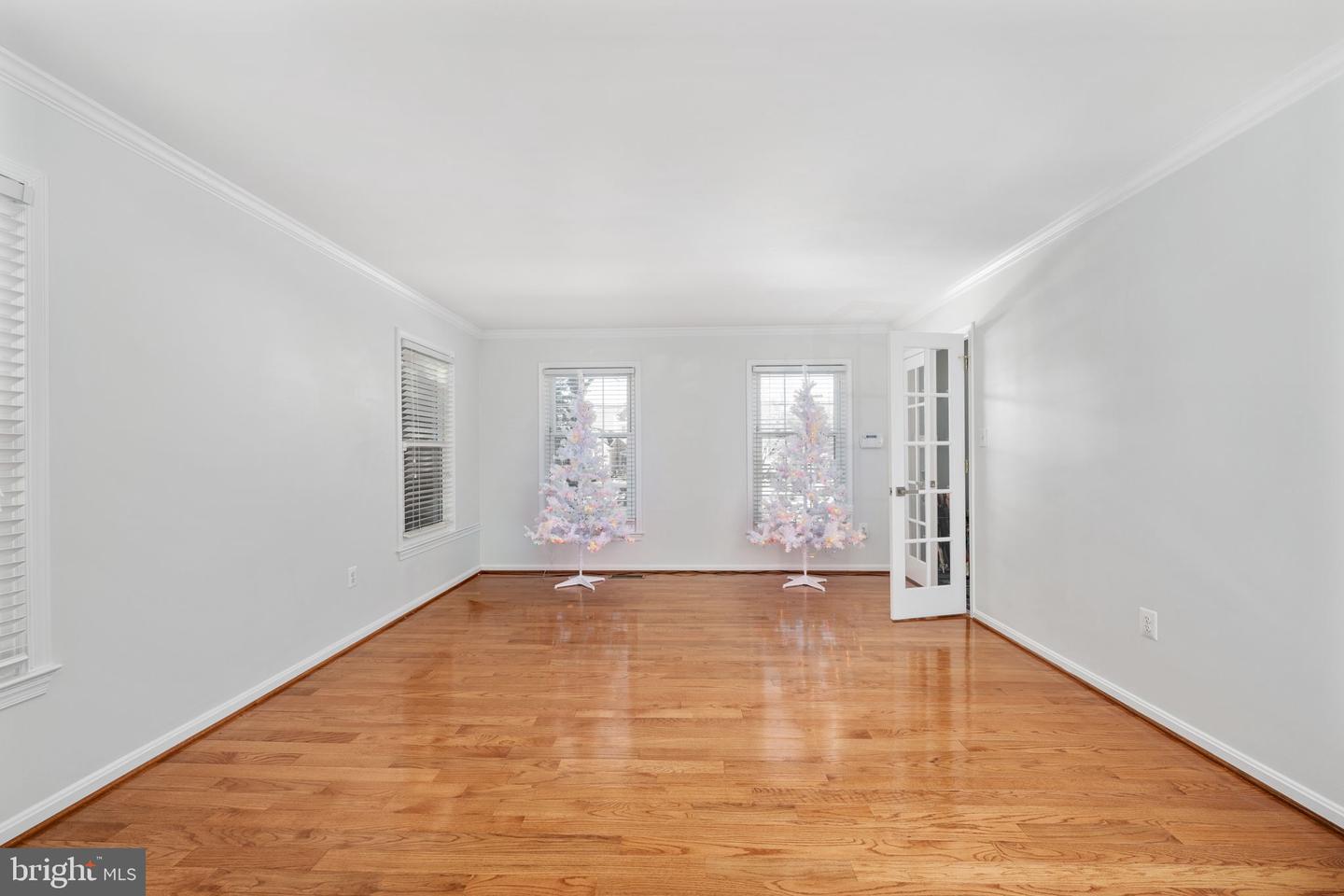 13953 OLEANDER CT, WOODBRIDGE, Virginia 22193, 6 Bedrooms Bedrooms, ,3 BathroomsBathrooms,Residential,For sale,13953 OLEANDER CT,VAPW2108974 MLS # VAPW2108974