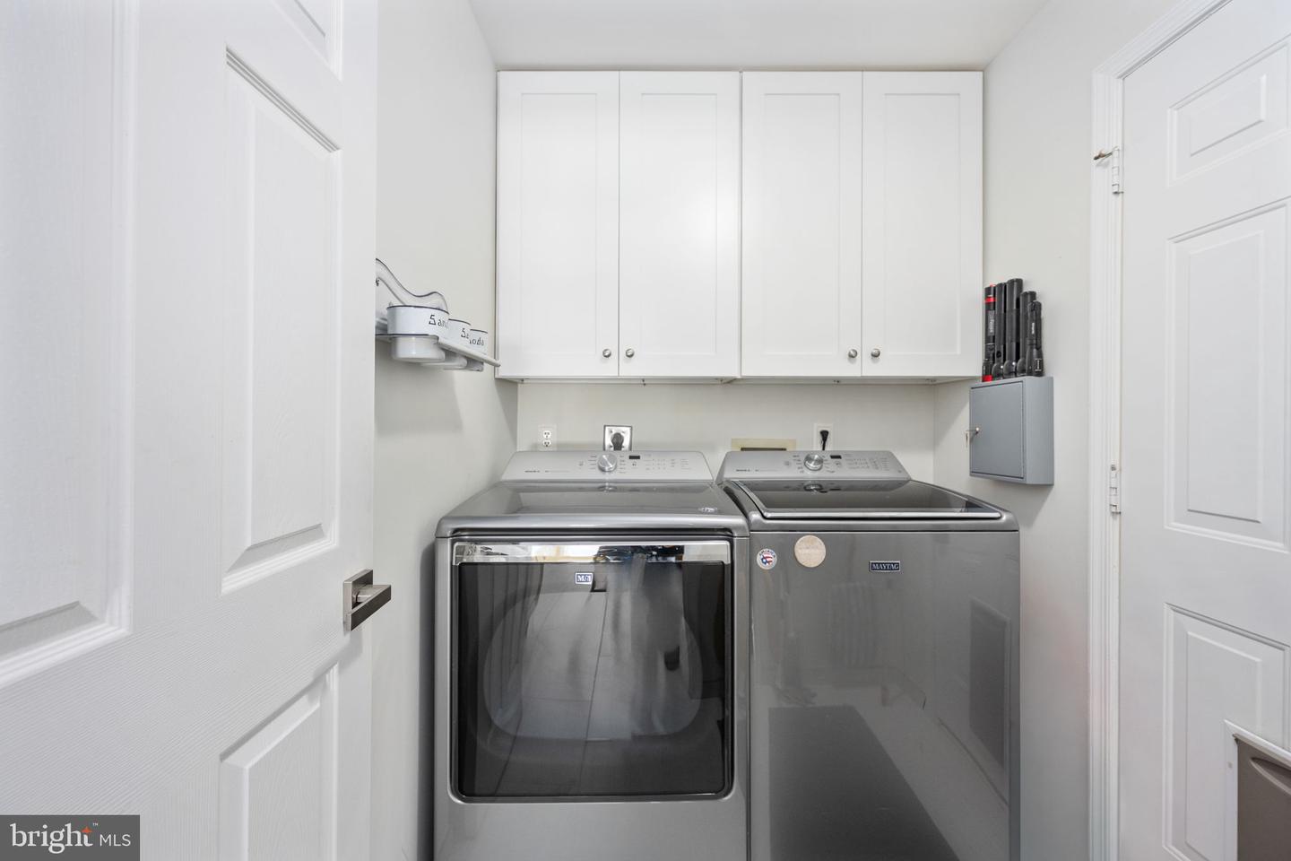 13953 OLEANDER CT, WOODBRIDGE, Virginia 22193, 6 Bedrooms Bedrooms, ,3 BathroomsBathrooms,Residential,For sale,13953 OLEANDER CT,VAPW2108974 MLS # VAPW2108974