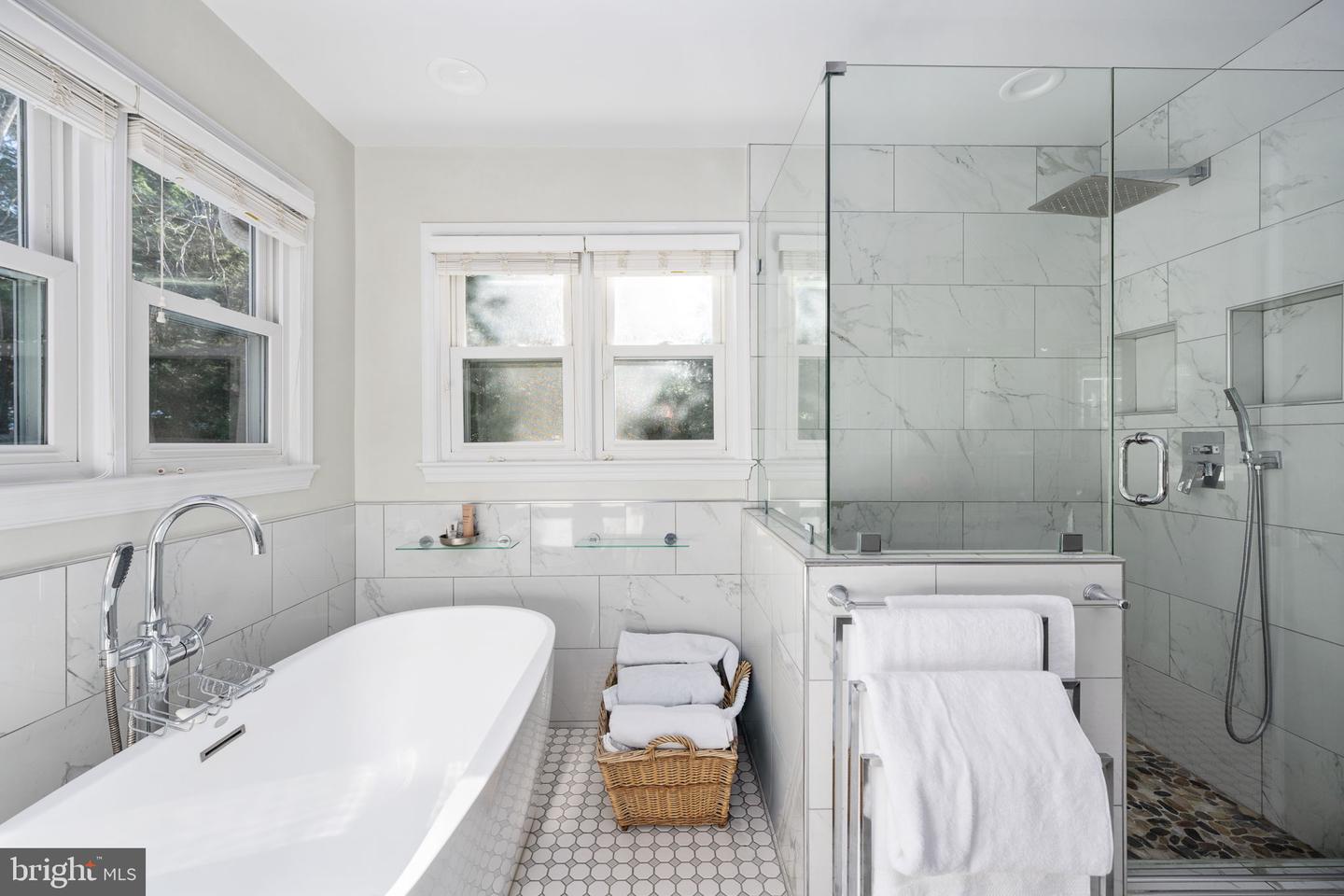 13953 OLEANDER CT, WOODBRIDGE, Virginia 22193, 6 Bedrooms Bedrooms, ,3 BathroomsBathrooms,Residential,For sale,13953 OLEANDER CT,VAPW2108974 MLS # VAPW2108974