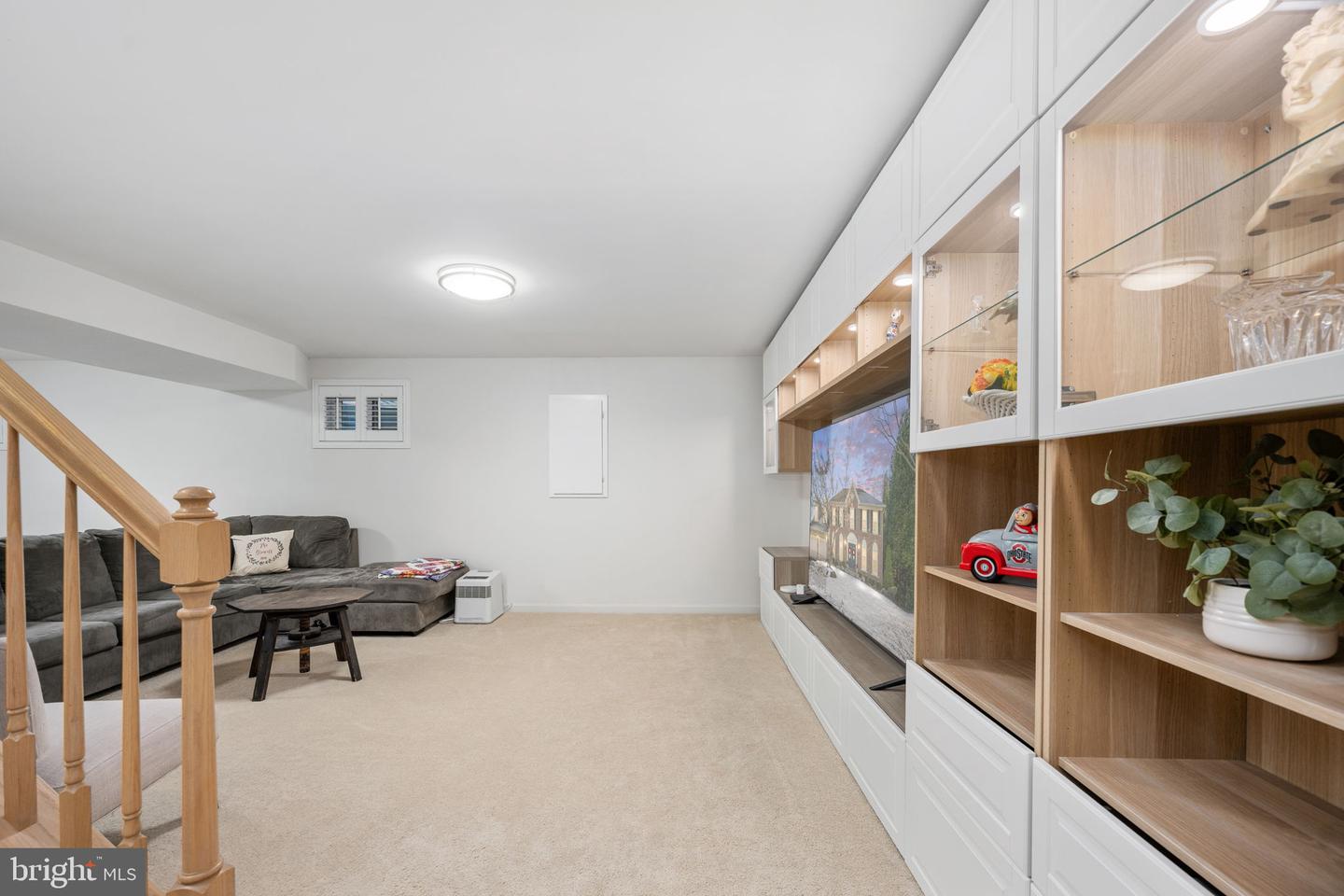 13953 OLEANDER CT, WOODBRIDGE, Virginia 22193, 6 Bedrooms Bedrooms, ,3 BathroomsBathrooms,Residential,For sale,13953 OLEANDER CT,VAPW2108974 MLS # VAPW2108974