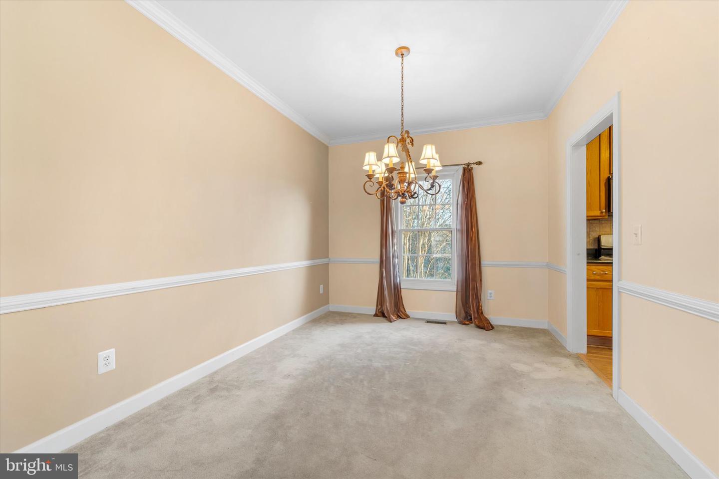 19028 SNOWBERRY CT, LEESBURG, Virginia 20176, 5 Bedrooms Bedrooms, ,3 BathroomsBathrooms,Residential,For sale,19028 SNOWBERRY CT,VALO2112266 MLS # VALO2112266