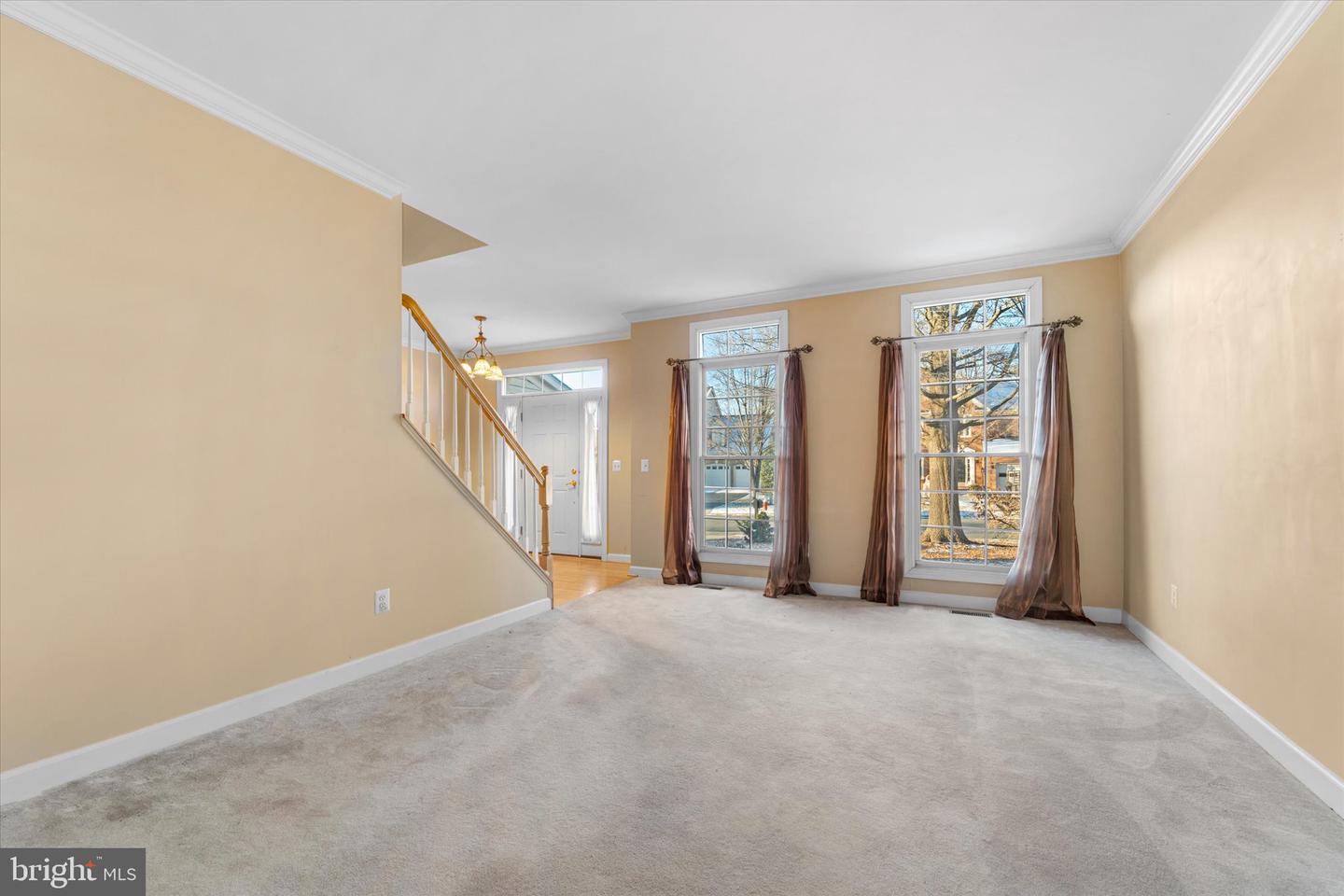 19028 SNOWBERRY CT, LEESBURG, Virginia 20176, 5 Bedrooms Bedrooms, ,3 BathroomsBathrooms,Residential,For sale,19028 SNOWBERRY CT,VALO2112266 MLS # VALO2112266