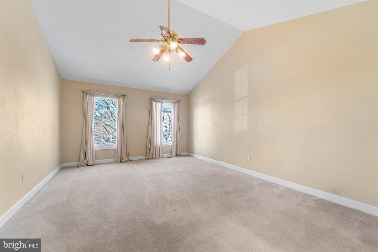 19028 SNOWBERRY CT, LEESBURG, Virginia 20176, 5 Bedrooms Bedrooms, ,3 BathroomsBathrooms,Residential,For sale,19028 SNOWBERRY CT,VALO2112266 MLS # VALO2112266