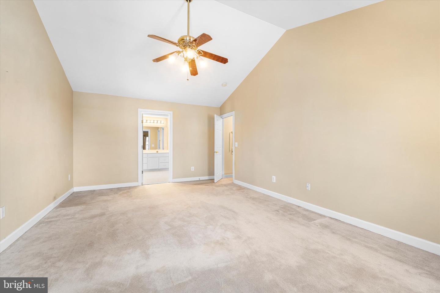 19028 SNOWBERRY CT, LEESBURG, Virginia 20176, 5 Bedrooms Bedrooms, ,3 BathroomsBathrooms,Residential,For sale,19028 SNOWBERRY CT,VALO2112266 MLS # VALO2112266