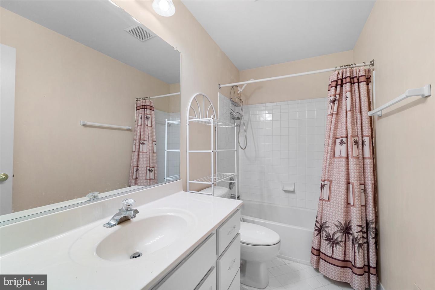 19028 SNOWBERRY CT, LEESBURG, Virginia 20176, 5 Bedrooms Bedrooms, ,3 BathroomsBathrooms,Residential,For sale,19028 SNOWBERRY CT,VALO2112266 MLS # VALO2112266