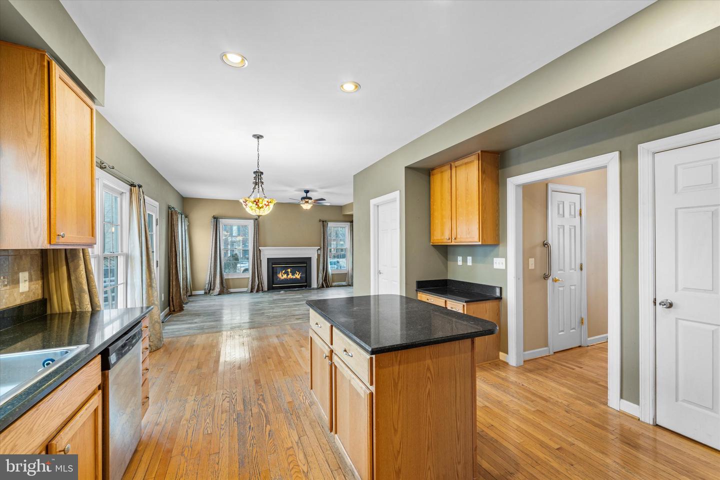 19028 SNOWBERRY CT, LEESBURG, Virginia 20176, 5 Bedrooms Bedrooms, ,3 BathroomsBathrooms,Residential,For sale,19028 SNOWBERRY CT,VALO2112266 MLS # VALO2112266