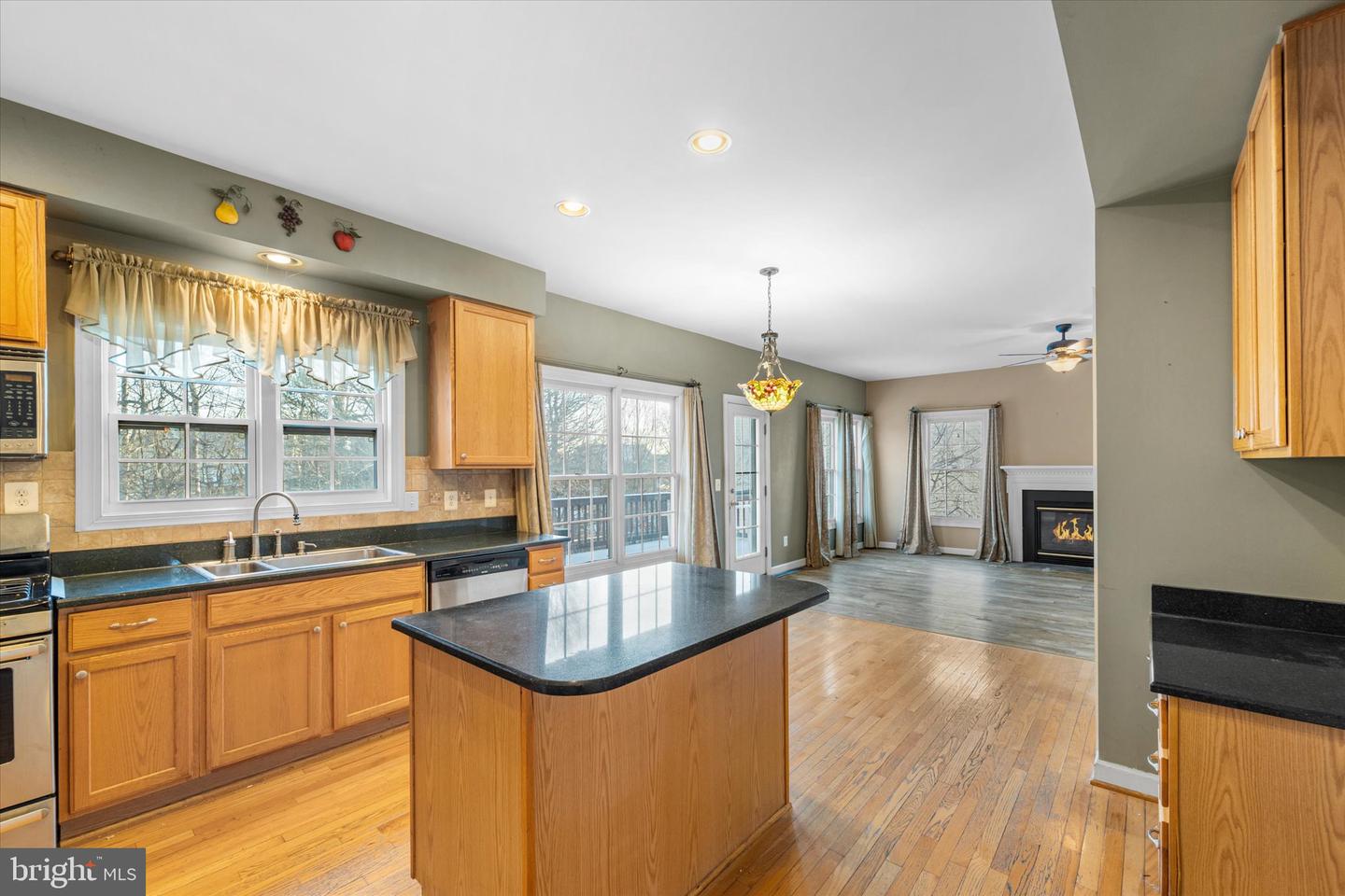 19028 SNOWBERRY CT, LEESBURG, Virginia 20176, 5 Bedrooms Bedrooms, ,3 BathroomsBathrooms,Residential,For sale,19028 SNOWBERRY CT,VALO2112266 MLS # VALO2112266