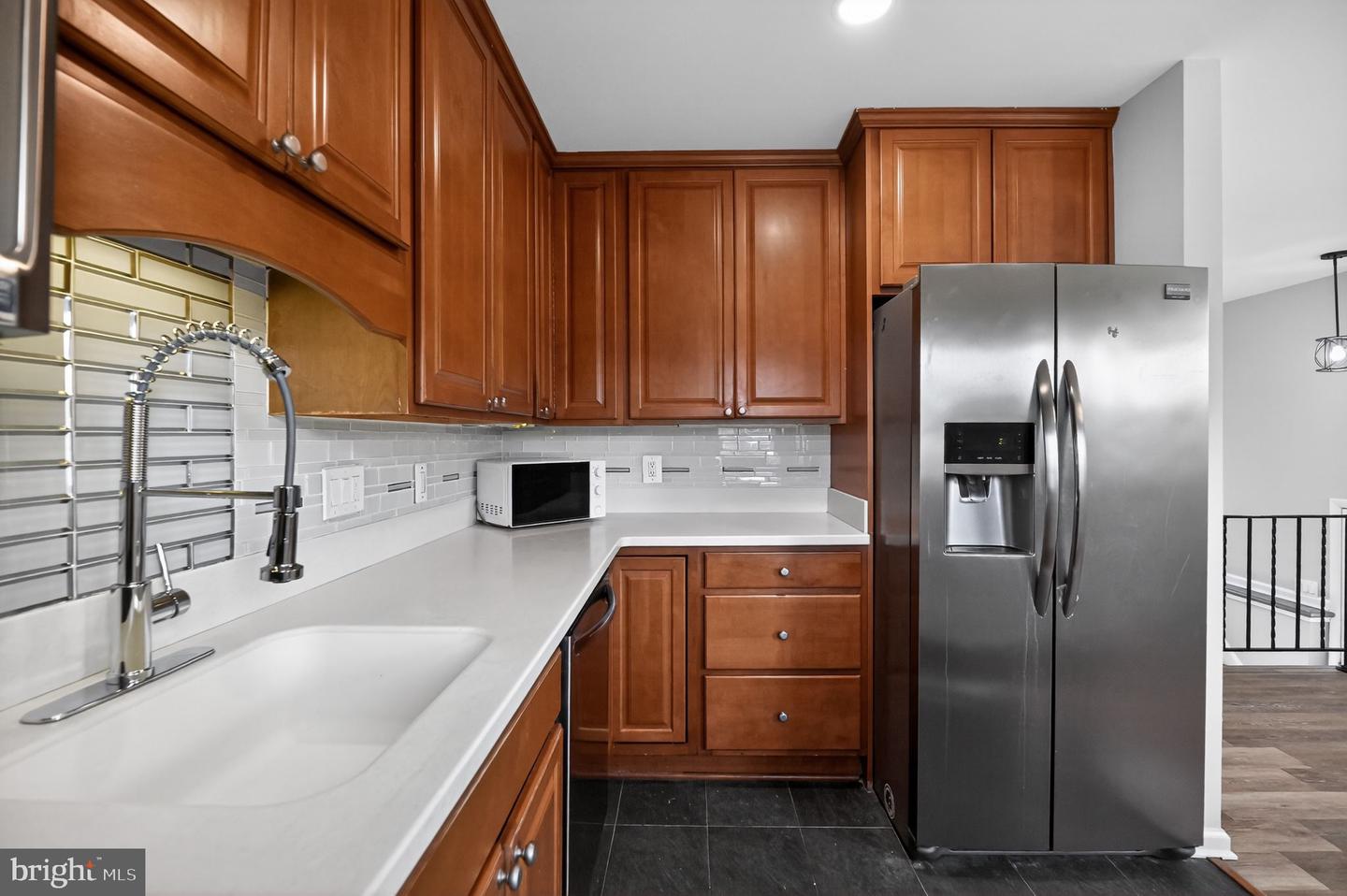 8012 FRYE RD, ALEXANDRIA, Virginia 22309, 4 Bedrooms Bedrooms, ,3 BathroomsBathrooms,Residential,For sale,8012 FRYE RD,VAFX2282302 MLS # VAFX2282302