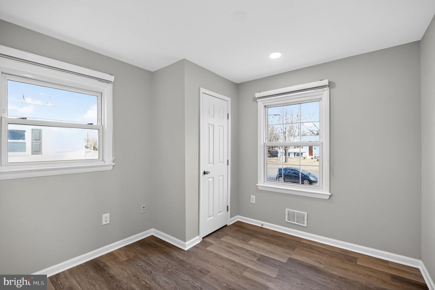 8012 FRYE RD, ALEXANDRIA, Virginia 22309, 4 Bedrooms Bedrooms, ,3 BathroomsBathrooms,Residential,For sale,8012 FRYE RD,VAFX2282302 MLS # VAFX2282302