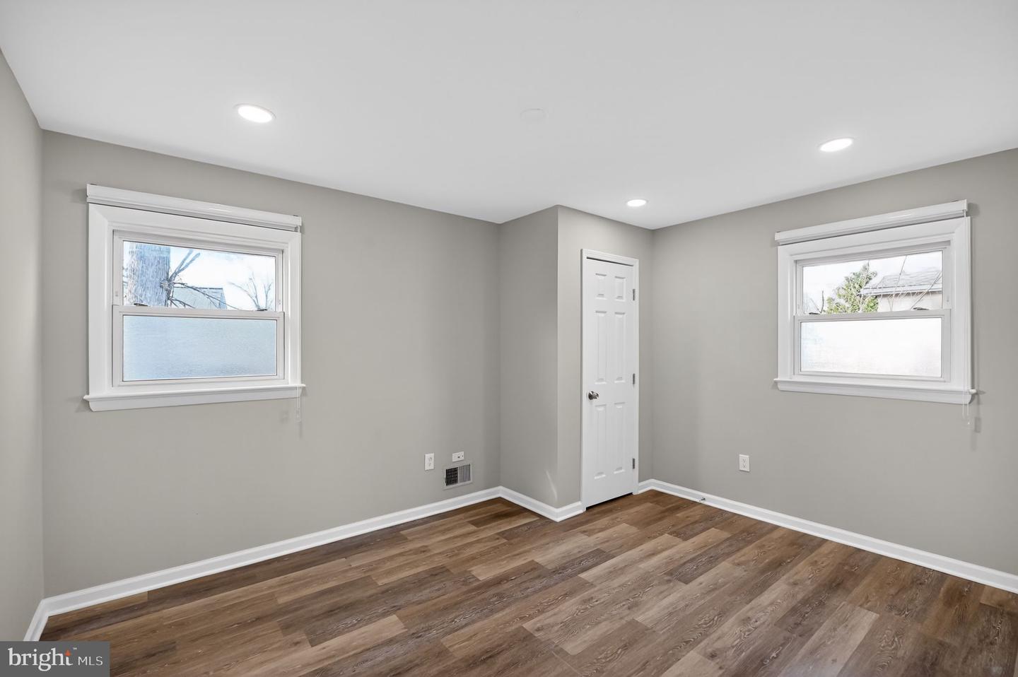 8012 FRYE RD, ALEXANDRIA, Virginia 22309, 4 Bedrooms Bedrooms, ,3 BathroomsBathrooms,Residential,For sale,8012 FRYE RD,VAFX2282302 MLS # VAFX2282302