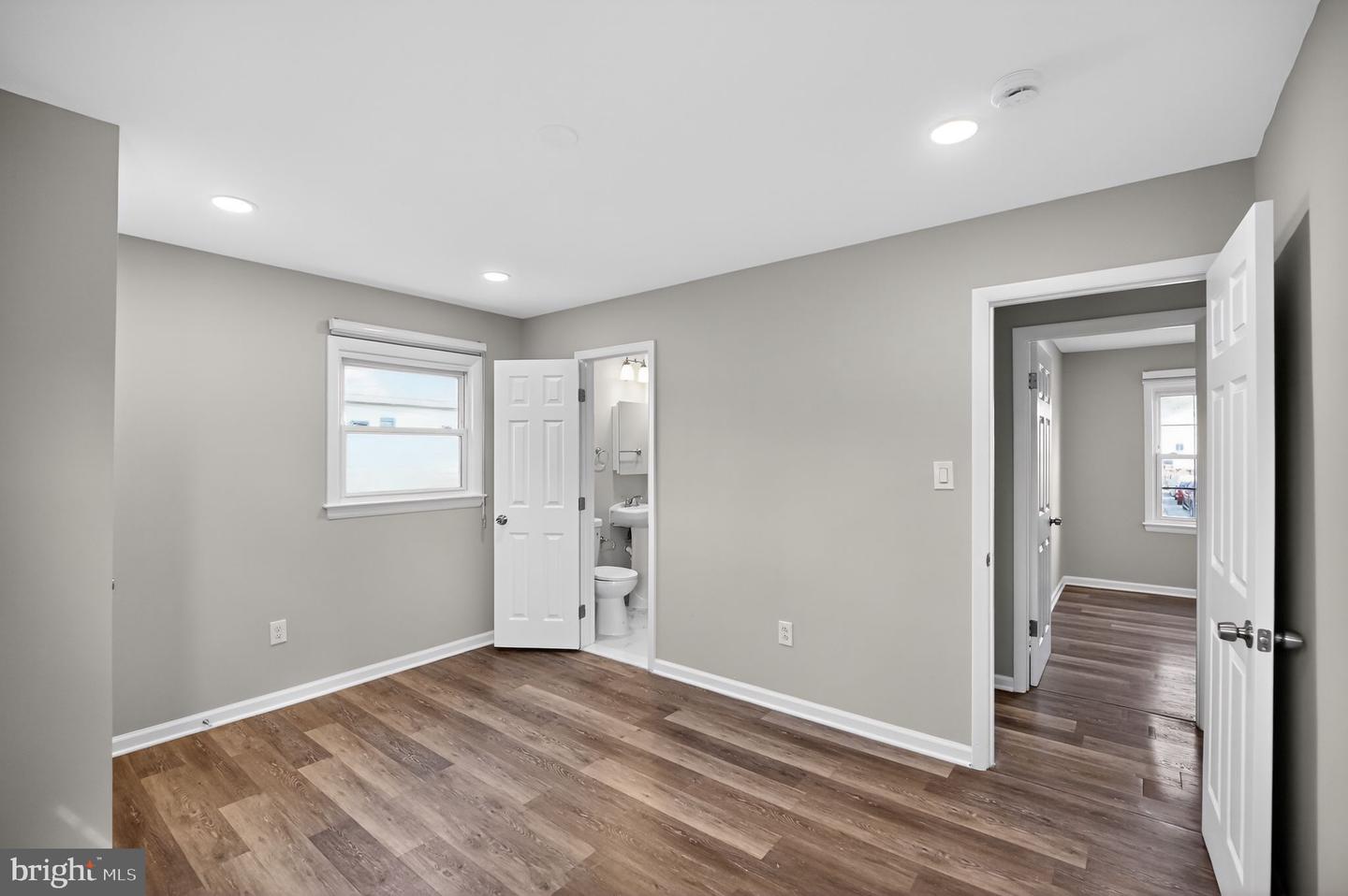 8012 FRYE RD, ALEXANDRIA, Virginia 22309, 4 Bedrooms Bedrooms, ,3 BathroomsBathrooms,Residential,For sale,8012 FRYE RD,VAFX2282302 MLS # VAFX2282302