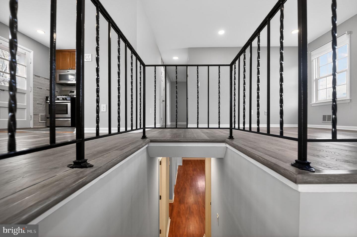 8012 FRYE RD, ALEXANDRIA, Virginia 22309, 4 Bedrooms Bedrooms, ,3 BathroomsBathrooms,Residential,For sale,8012 FRYE RD,VAFX2282302 MLS # VAFX2282302