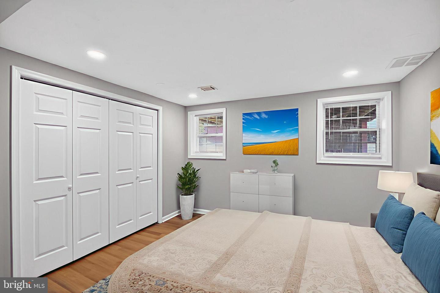 8012 FRYE RD, ALEXANDRIA, Virginia 22309, 4 Bedrooms Bedrooms, ,3 BathroomsBathrooms,Residential,For sale,8012 FRYE RD,VAFX2282302 MLS # VAFX2282302