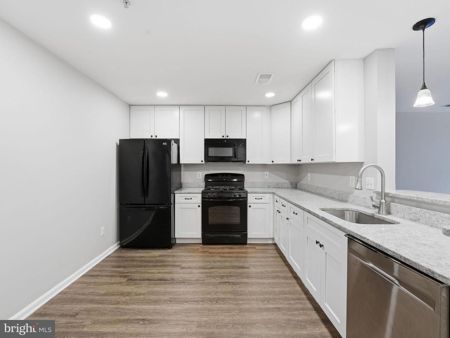 4308 HACKNEY COACH LN #127, FAIRFAX, Virginia 22030, 3 Bedrooms Bedrooms, 9 Rooms Rooms,2 BathroomsBathrooms,Residential,For sale,4308 HACKNEY COACH LN #127,VAFX2282322 MLS # VAFX2282322