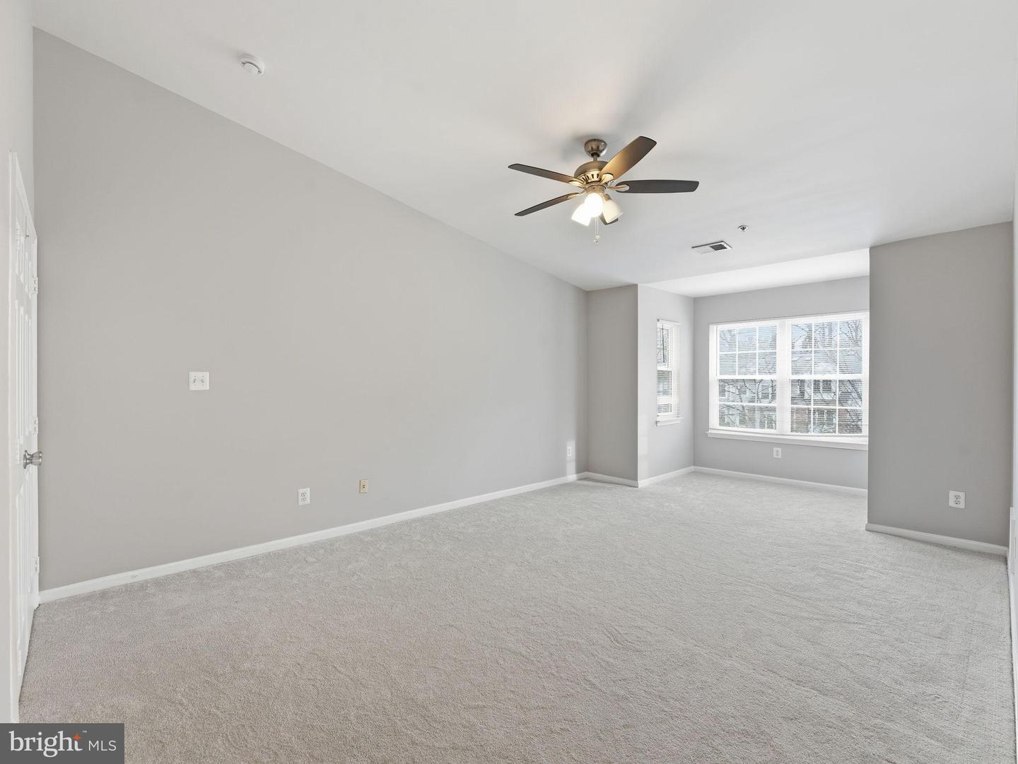 4308 HACKNEY COACH LN #127, FAIRFAX, Virginia 22030, 3 Bedrooms Bedrooms, 9 Rooms Rooms,2 BathroomsBathrooms,Residential,For sale,4308 HACKNEY COACH LN #127,VAFX2282322 MLS # VAFX2282322