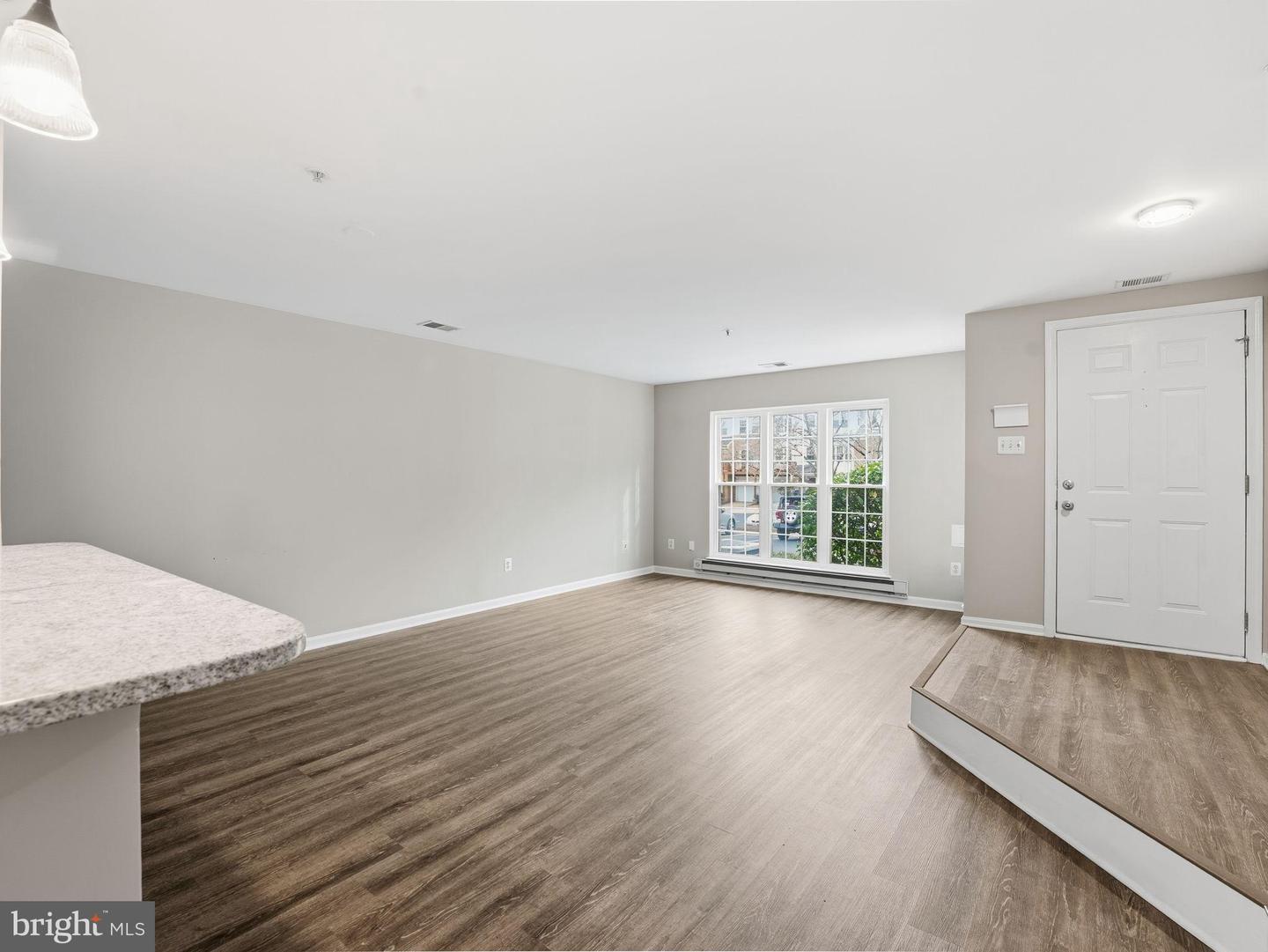 4308 HACKNEY COACH LN #127, FAIRFAX, Virginia 22030, 3 Bedrooms Bedrooms, 9 Rooms Rooms,2 BathroomsBathrooms,Residential,For sale,4308 HACKNEY COACH LN #127,VAFX2282322 MLS # VAFX2282322