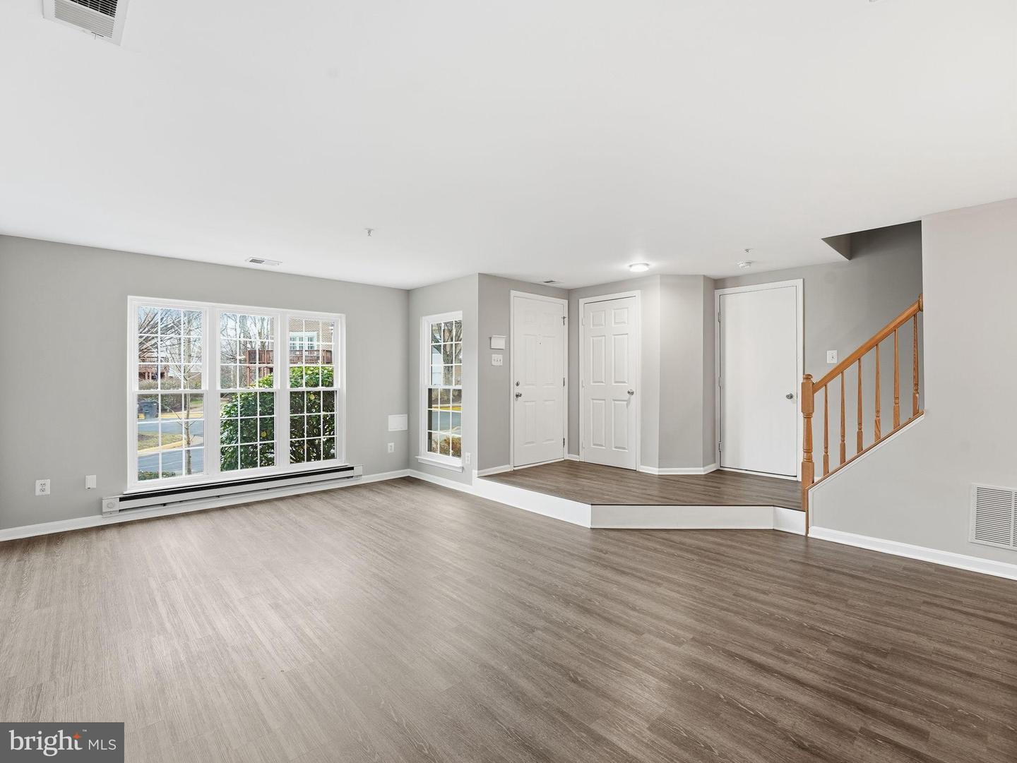 4308 HACKNEY COACH LN #127, FAIRFAX, Virginia 22030, 3 Bedrooms Bedrooms, 9 Rooms Rooms,2 BathroomsBathrooms,Residential,For sale,4308 HACKNEY COACH LN #127,VAFX2282322 MLS # VAFX2282322