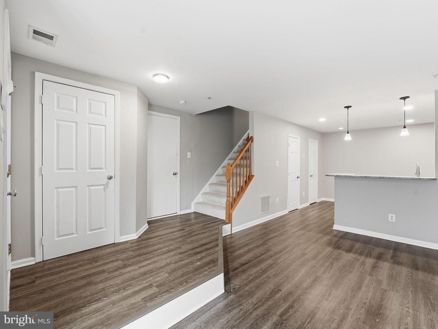 4308 HACKNEY COACH LN #127, FAIRFAX, Virginia 22030, 3 Bedrooms Bedrooms, 9 Rooms Rooms,2 BathroomsBathrooms,Residential,For sale,4308 HACKNEY COACH LN #127,VAFX2282322 MLS # VAFX2282322