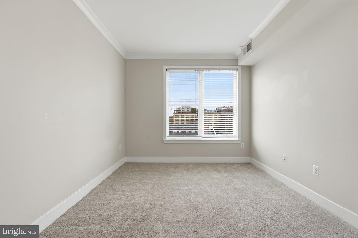 815 N PATRICK ST #406, ALEXANDRIA, Virginia 22314, 1 Bedroom Bedrooms, ,1 BathroomBathrooms,Residential,For sale,815 N PATRICK ST #406,VAAX2052376 MLS # VAAX2052376