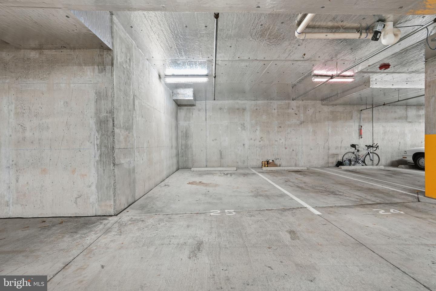 815 N PATRICK ST #406, ALEXANDRIA, Virginia 22314, 1 Bedroom Bedrooms, ,1 BathroomBathrooms,Residential,For sale,815 N PATRICK ST #406,VAAX2052376 MLS # VAAX2052376