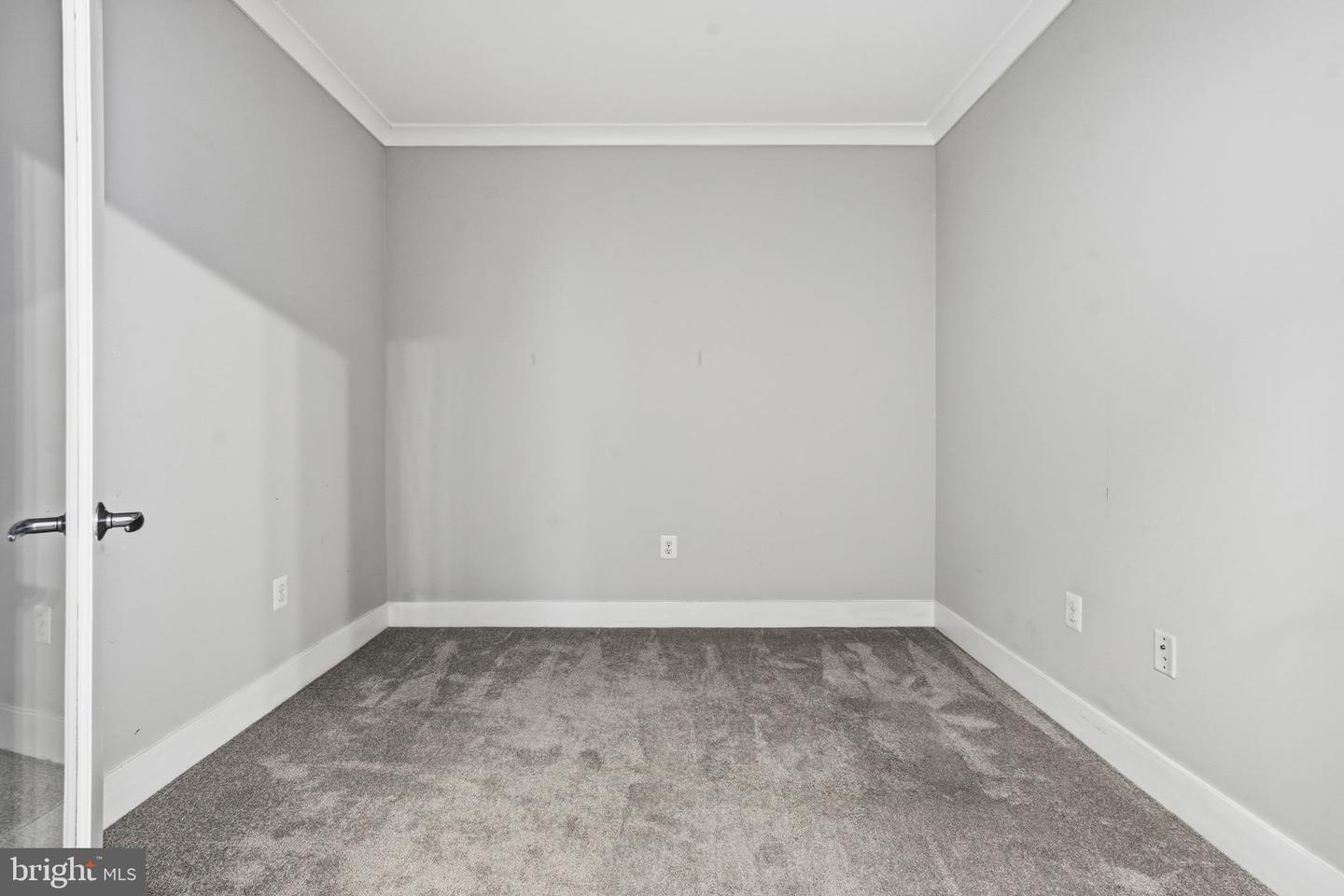 815 N PATRICK ST #406, ALEXANDRIA, Virginia 22314, 1 Bedroom Bedrooms, ,1 BathroomBathrooms,Residential,For sale,815 N PATRICK ST #406,VAAX2052376 MLS # VAAX2052376