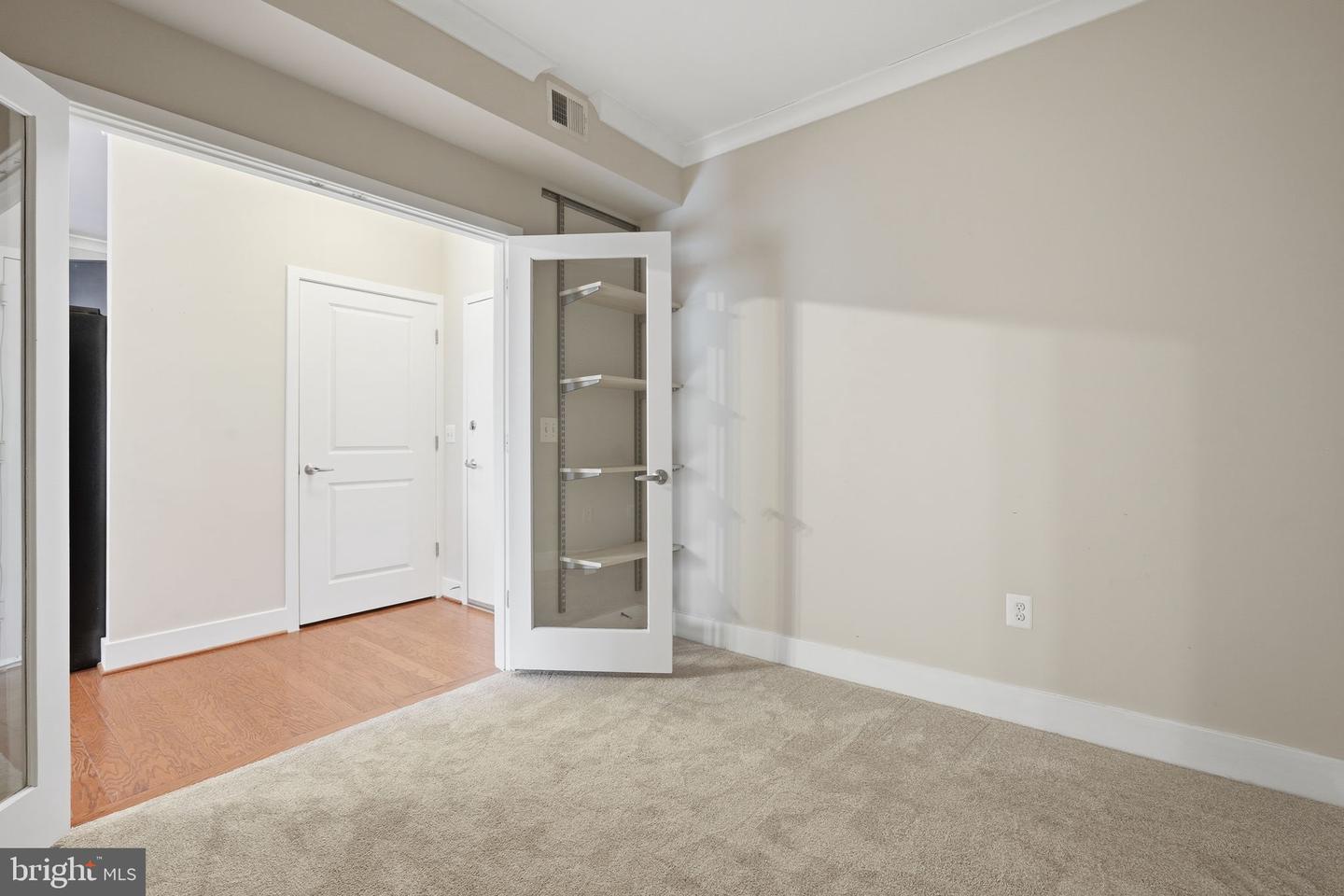 815 N PATRICK ST #406, ALEXANDRIA, Virginia 22314, 1 Bedroom Bedrooms, ,1 BathroomBathrooms,Residential,For sale,815 N PATRICK ST #406,VAAX2052376 MLS # VAAX2052376