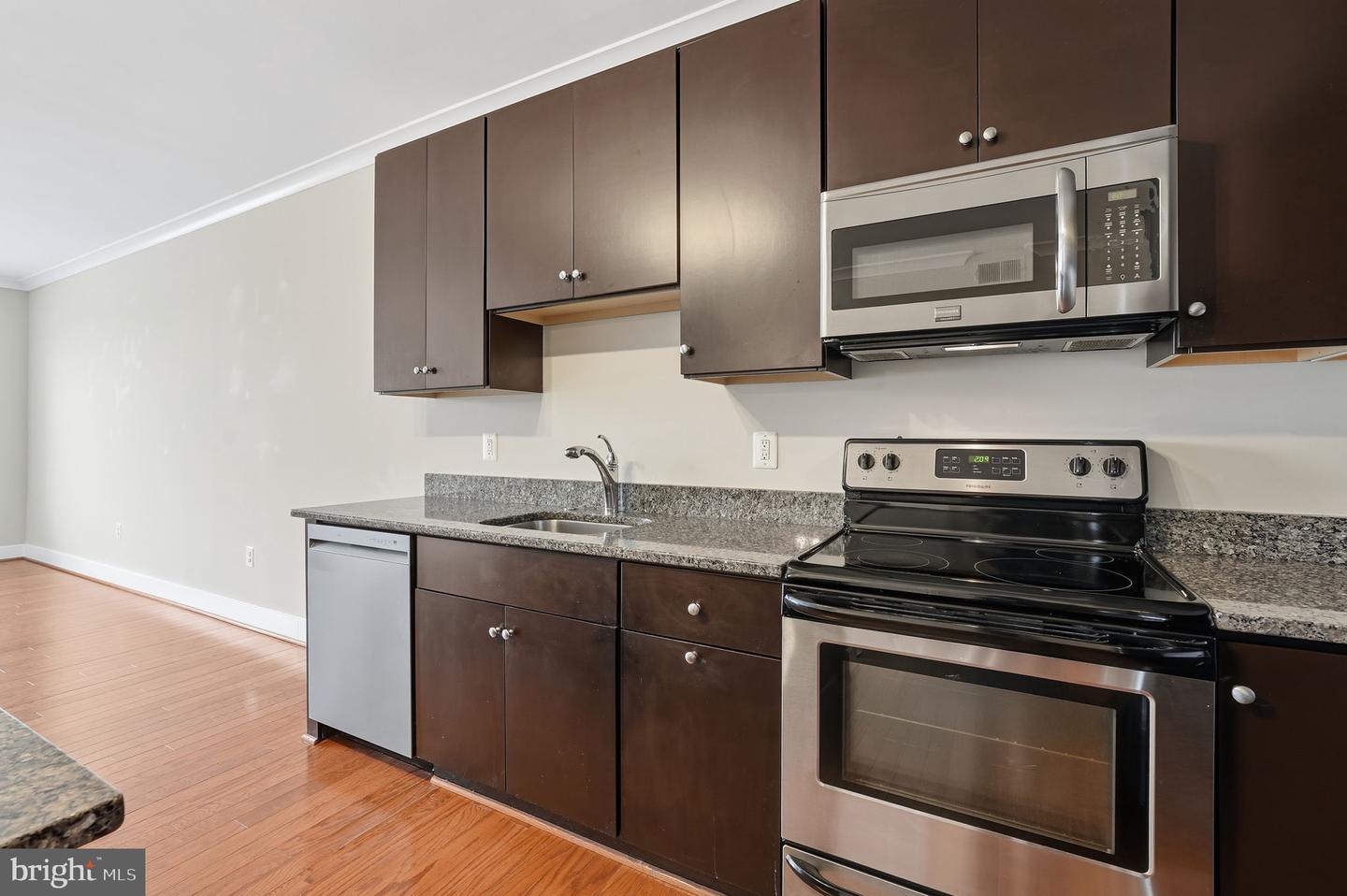 815 N PATRICK ST #406, ALEXANDRIA, Virginia 22314, 1 Bedroom Bedrooms, ,1 BathroomBathrooms,Residential,For sale,815 N PATRICK ST #406,VAAX2052376 MLS # VAAX2052376