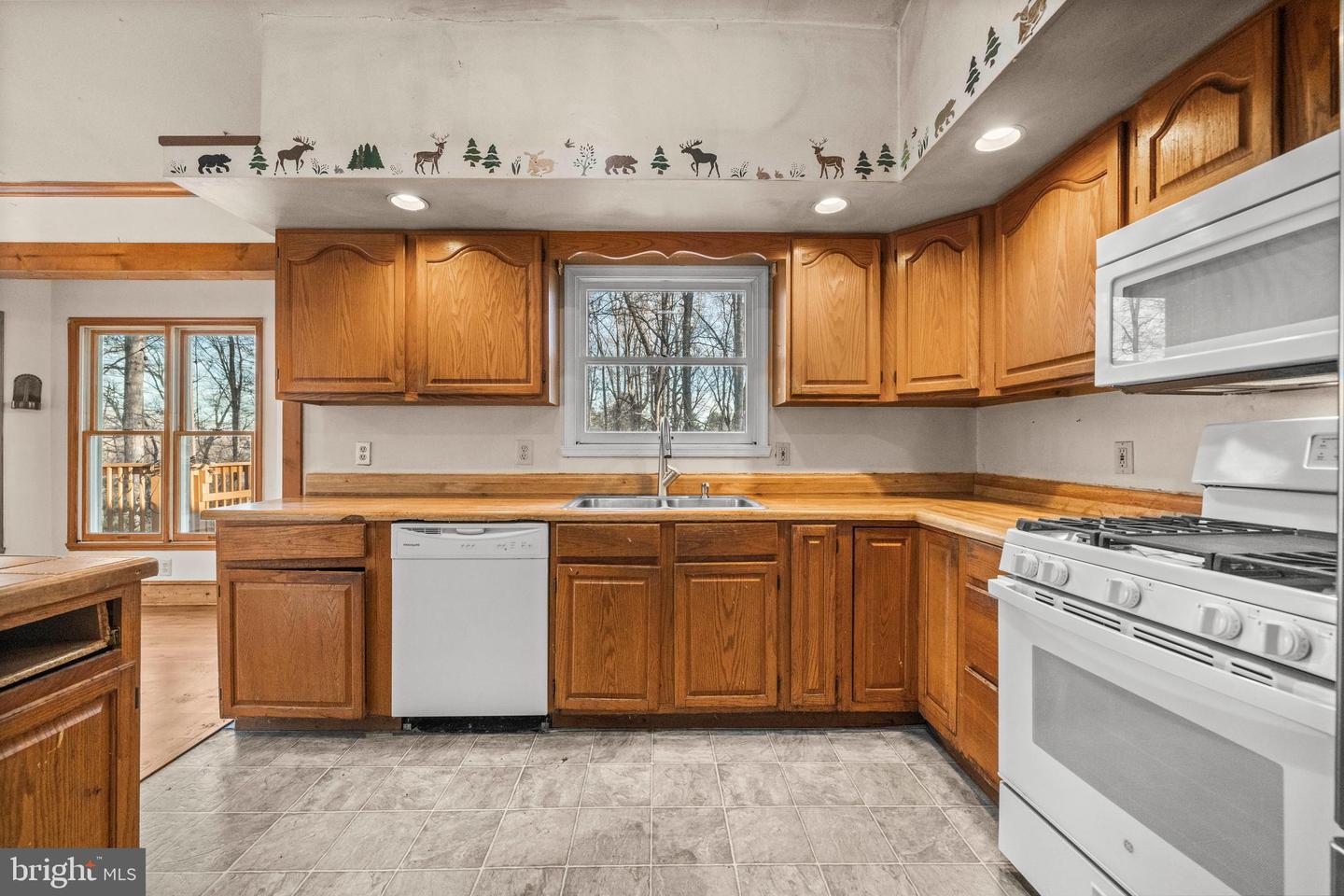 6727 BULL MOOSE CT, MARSHALL, Virginia 20115, 4 Bedrooms Bedrooms, ,2 BathroomsBathrooms,Residential,For sale,6727 BULL MOOSE CT,VAFQ2019898 MLS # VAFQ2019898