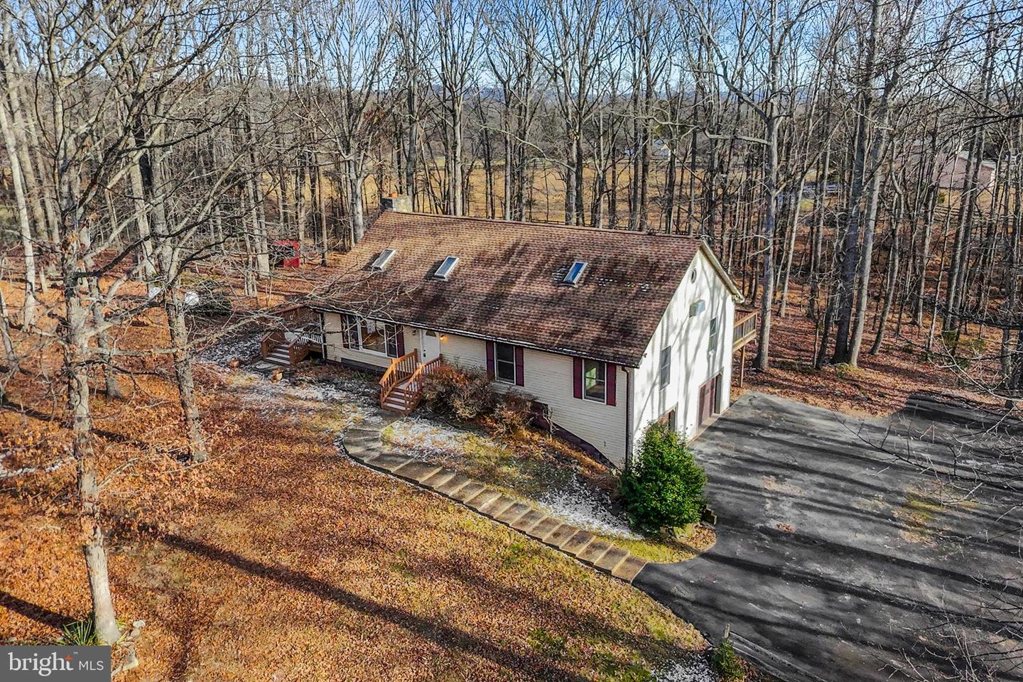 6727 BULL MOOSE CT, MARSHALL, Virginia 20115, 4 Bedrooms Bedrooms, ,2 BathroomsBathrooms,Residential,For sale,6727 BULL MOOSE CT,VAFQ2019898 MLS # VAFQ2019898