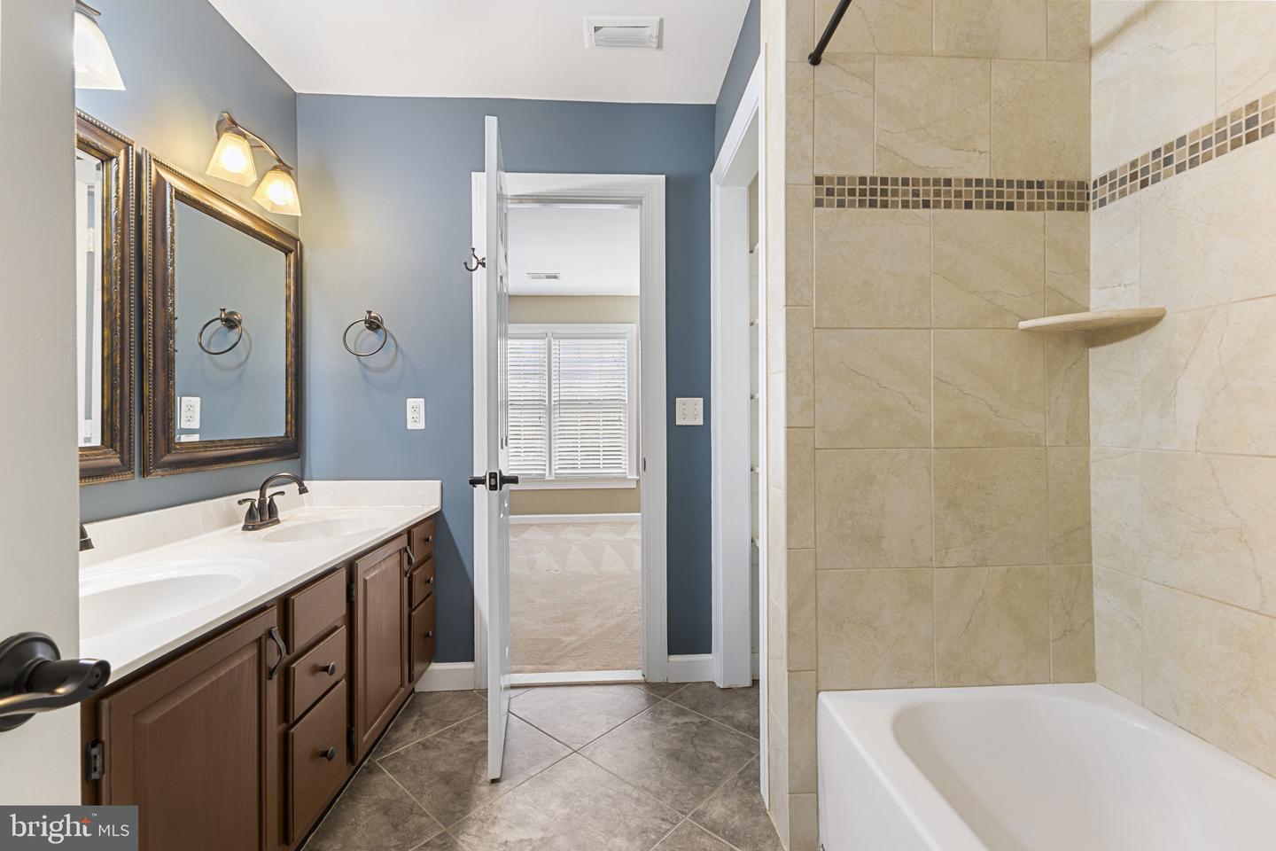 4291 LAWNVALE DR, GAINESVILLE, Virginia 20155, 4 Bedrooms Bedrooms, ,2 BathroomsBathrooms,Residential,For sale,4291 LAWNVALE DR,VAPW2109068 MLS # VAPW2109068