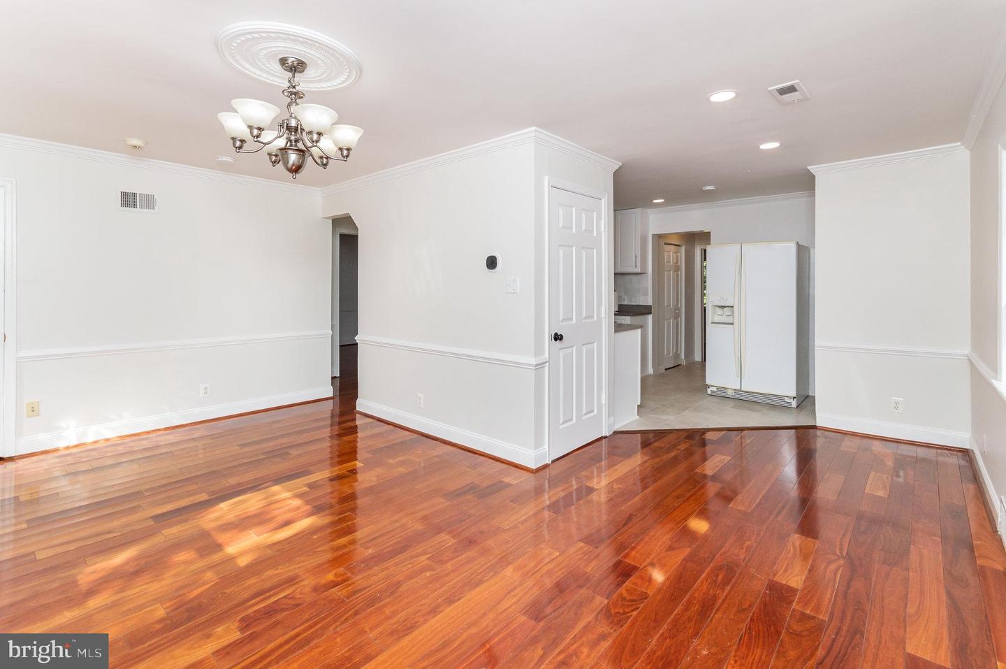 3206 BURGUNDY RD, ALEXANDRIA, Virginia 22303, 5 Bedrooms Bedrooms, ,2 BathroomsBathrooms,Residential,For sale,3206 BURGUNDY RD,VAFX2282386 MLS # VAFX2282386