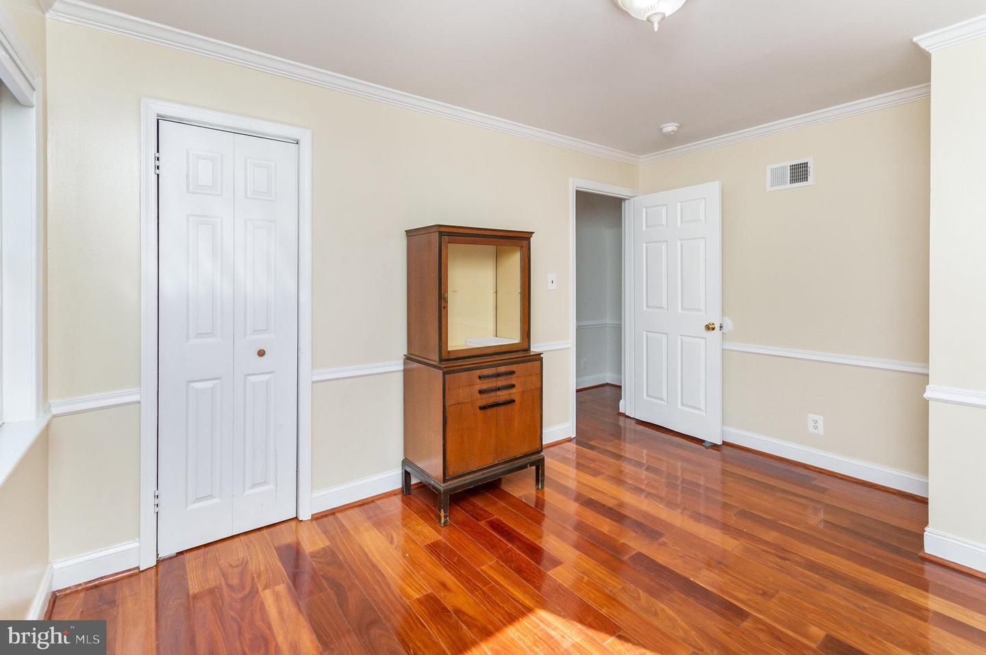 3206 BURGUNDY RD, ALEXANDRIA, Virginia 22303, 5 Bedrooms Bedrooms, ,2 BathroomsBathrooms,Residential,For sale,3206 BURGUNDY RD,VAFX2282386 MLS # VAFX2282386