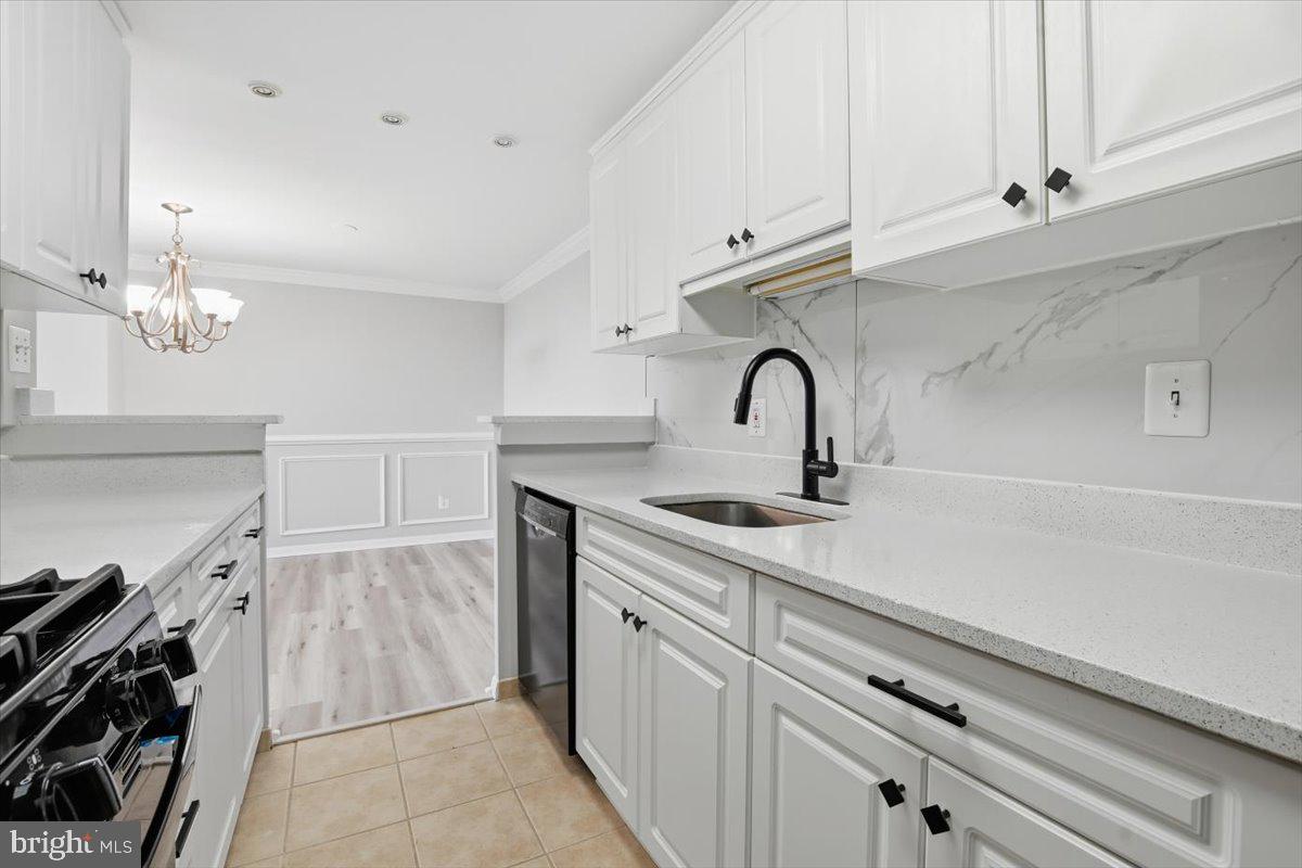 4600 DUKE ST #620, ALEXANDRIA, Virginia 22304, 3 Bedrooms Bedrooms, ,2 BathroomsBathrooms,Residential,For sale,4600 DUKE ST #620,VAAX2052408 MLS # VAAX2052408